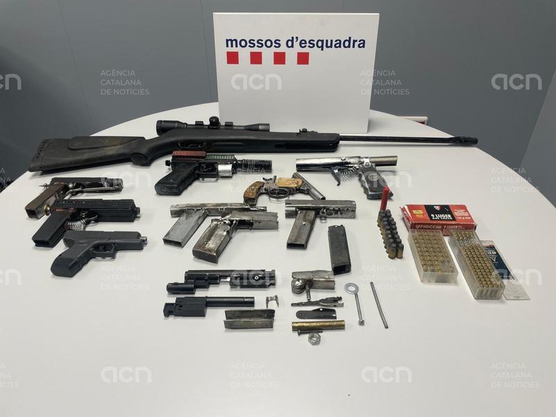 Detinguts dos homes a les Borges Blanques per fabricar i tenir armes de foc artesanals
