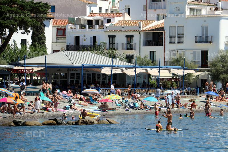 La família de la nena atacada per un senglar a Cadaqués estudia portar-ho als tribunals pel "silenci" de l'Ajuntament