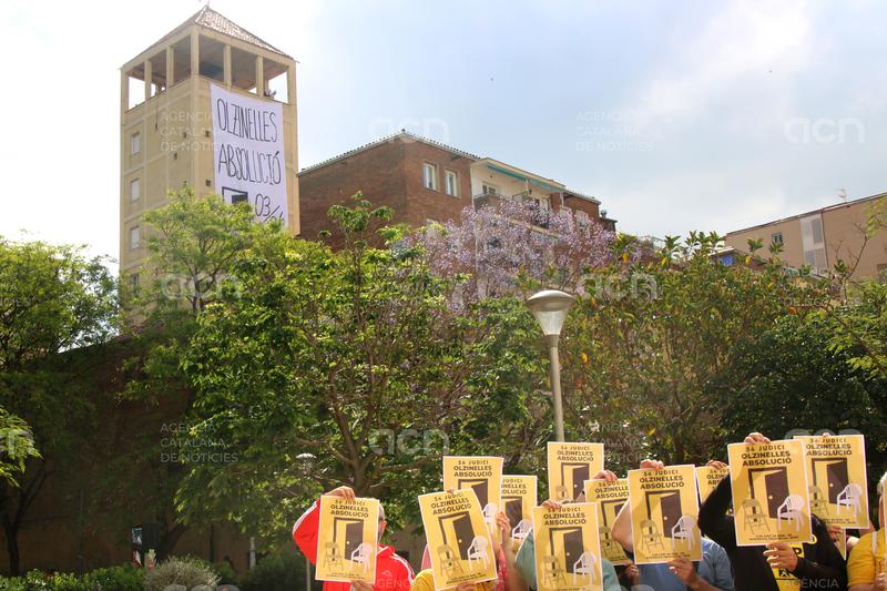 Els dos acusats per aldarulls durant un desnonament a Sants el 2020 afronten la cinquena convocatòria de judici