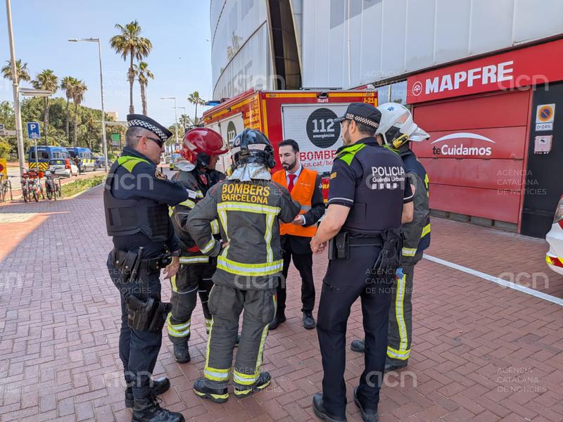 Desallotgen al voltant de 1.400 treballadors de la Torre Mapfre de Barcelona en un simulacre d’incendi al pàrquing