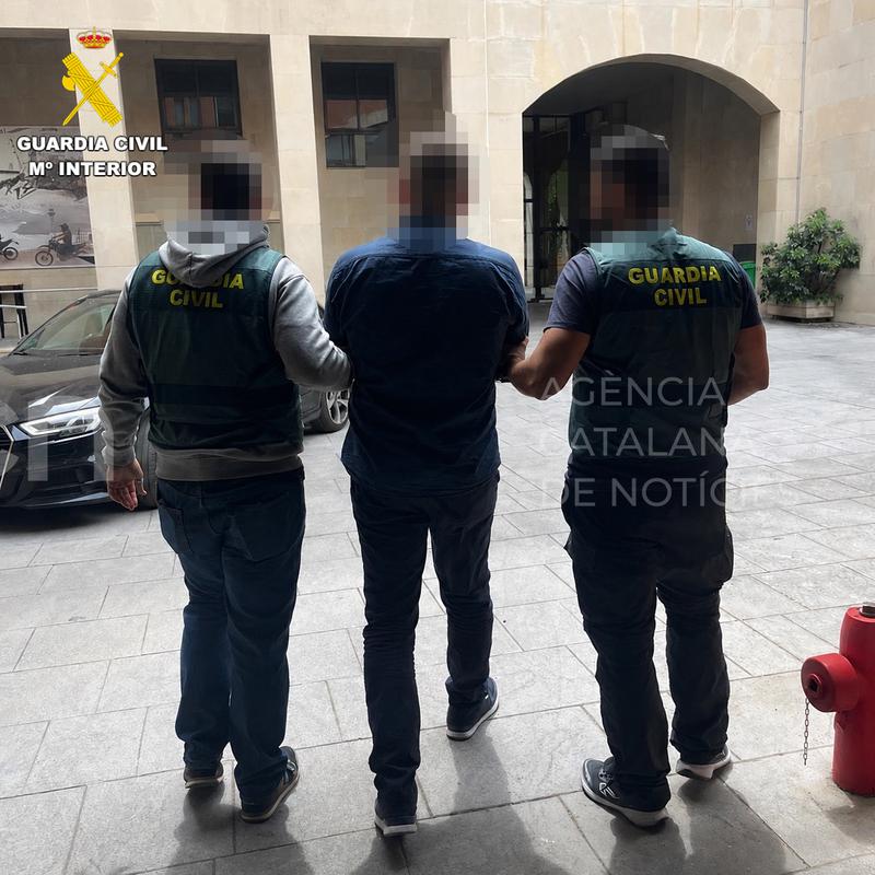 Detingut al passeig de Gràcia de Barcelona un fugitiu buscat per les autoritats de França per tràfic de drogues
