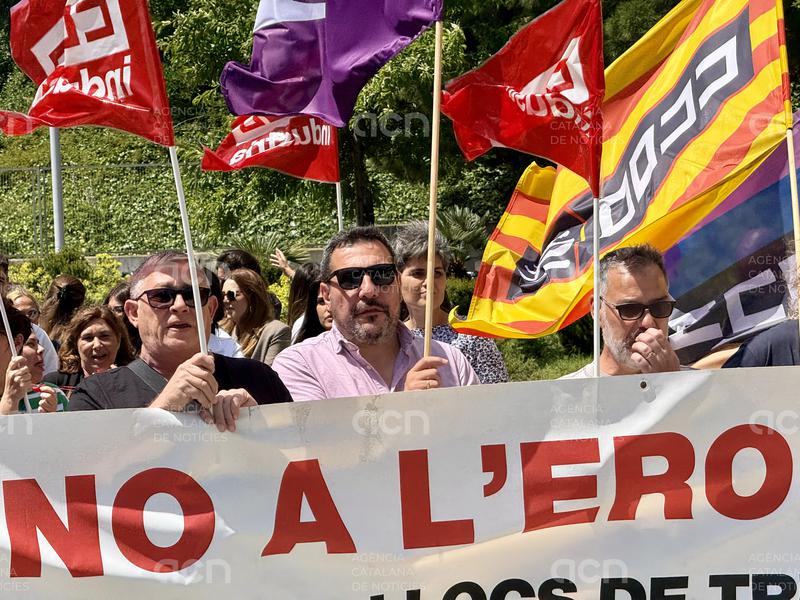 Mig centenar de treballadors de Nestlé a Barcelona es concentren contra l’ERO que afectarà 178 persones a Catalunya