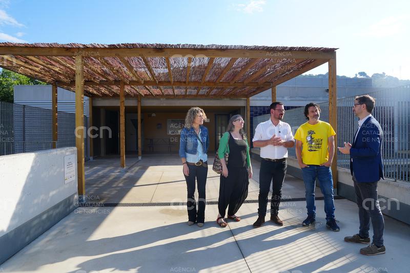Acaben les obres de renaturalització de sis patis d'escoles de Girona amb arbrat autòcton i la introducció d'animals