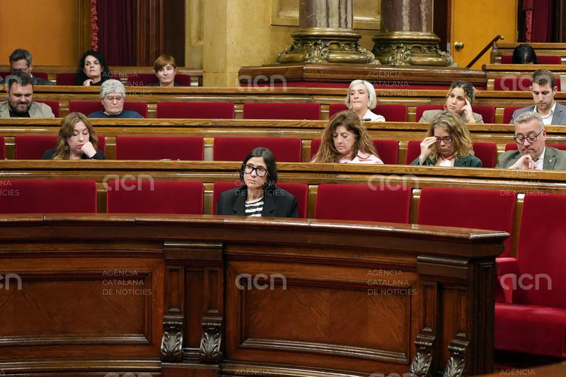 El Parlament reprova Parlon i Trapero per la infiltració en assemblees docents i demana el seu cessament i el de Niubó