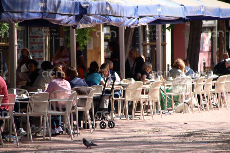 Barcelona ja frega les 7.000 llicències de terrasses de bars i restaurants, un 6% més que fa quatre anys