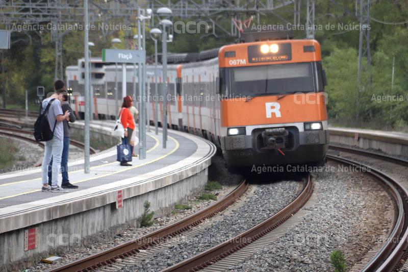 Retards de 30 minuts a l'R2 nord i l'R11 per robatori de cable entre Granollers i Cardedeu