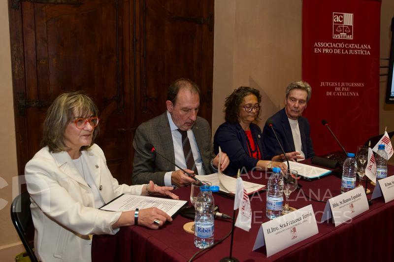 Espadaler reivindica el paper dels jutges de pau com a "eina clau de cohesió territorial i proximitat"