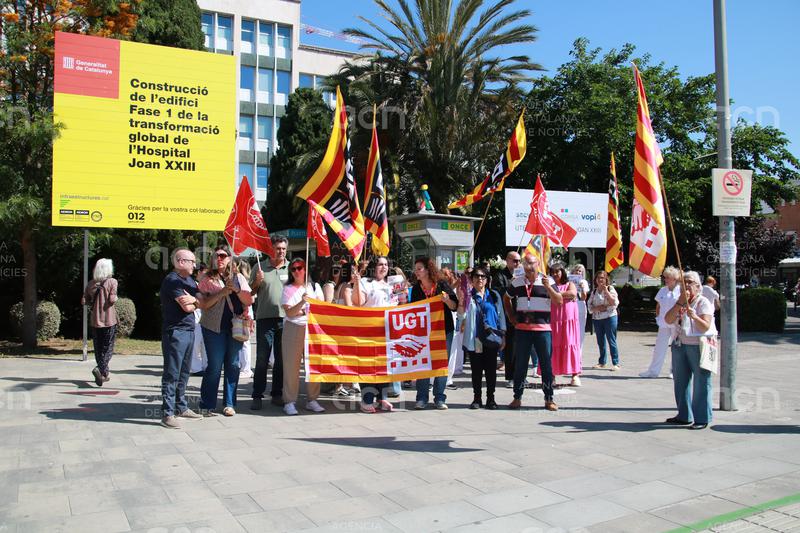 Protesten per exigir la reclassificació professional del personal tècnic sanitari a Tarragona