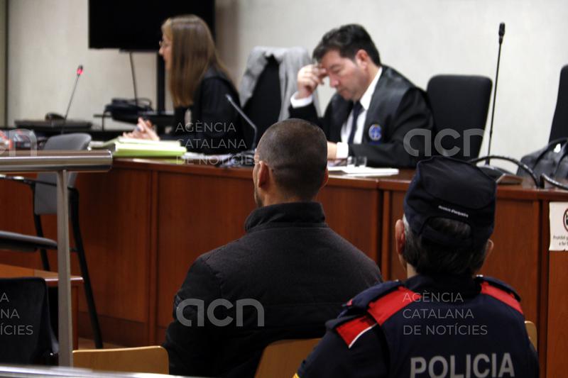Condemnat a 16 anys de presó per ruixar la parella amb líquid inflamable i calar-li foc a Artesa de Segre