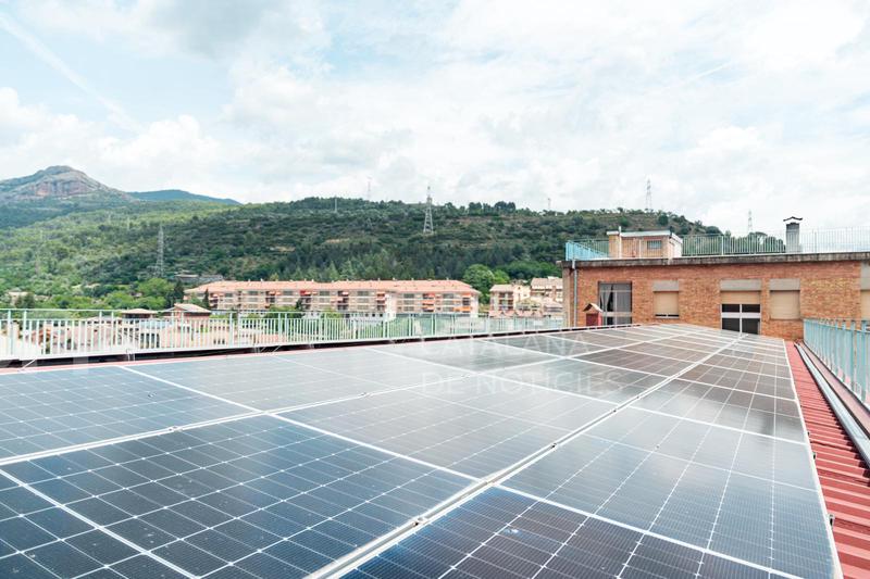 Una instal·lació fotovoltaica a la coberta de l'institut de la Pobla de Segur subministrarà edificis públics