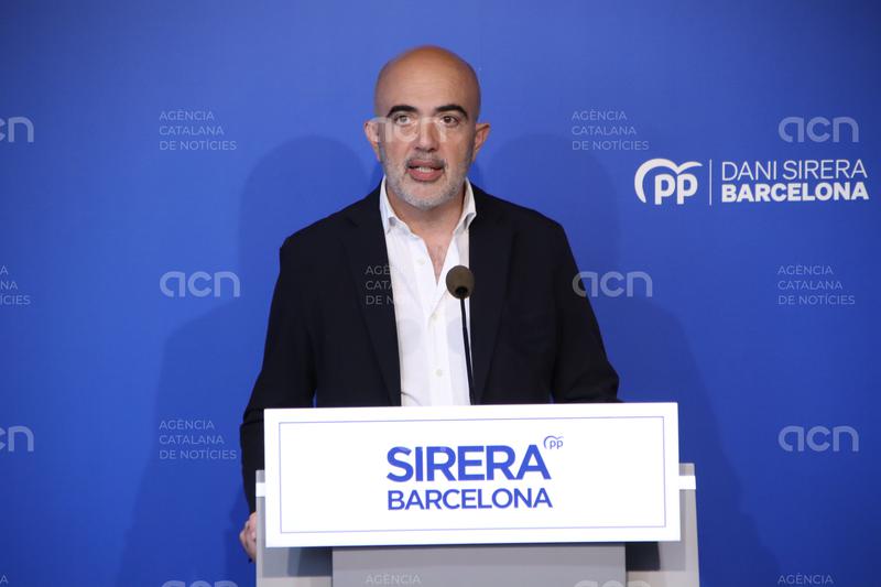 Sirera promet més policies i càmeres, acabar amb la reserva del 30% i “recuperar la Barcelona dels barris”