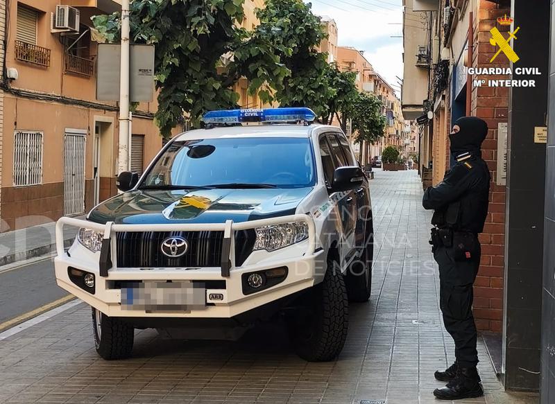 Vuit detinguts en el desmantellament d’una xarxa de venda d’haixix i cocaïna a Sant Andreu de la Barca