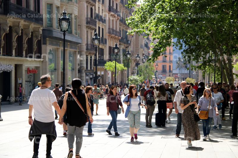Dos de cada tres comerços descarta que la visita del Papa tingui un “impacte destacat” en les vendes a Barcelona