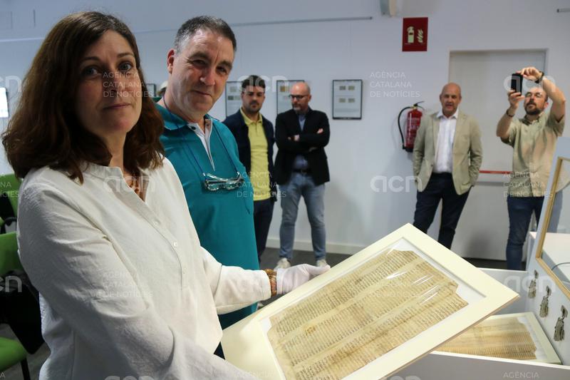 Restauren i exposen al públic els primers pergamins en hebreu trobats a les Terres de l'Ebre