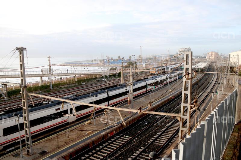 Retards al corredor sud de Rodalies per un incendi en un tren de mercaderies entre Tarragona i Altafulla