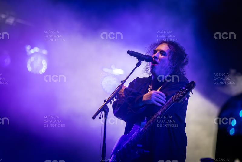 The Cure s'imposa al Primavera Sound clàssic rere clàssic en un concert multitudinari