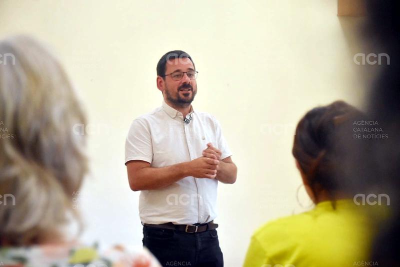 Salellas reivindica la CUP com a alternativa davant l'extrema dreta i descriu el PSC com el partit "del règim"