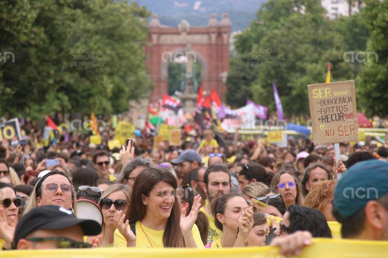 Els docents tornen dimarts a la vaga coincidint amb l'arribada del Papa a Barcelona amb una manifestació a plaça Espanya