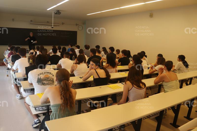 Arrenquen les PAU a les comarques gironines amb més de 4.000 estudiants