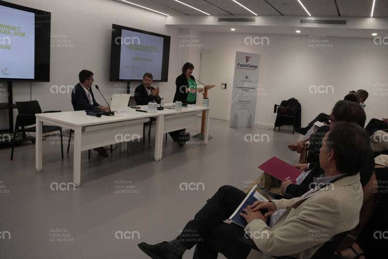 Les cremacions de difunts superen la meitat dels serveis funeraris que s'ofereixen a Catalunya