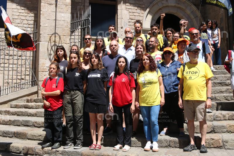 USTEC, CGT, Intersindical, CNT i COS criden a "omplir Barcelona" diumenge i avisen que el curs començarà amb més vagues