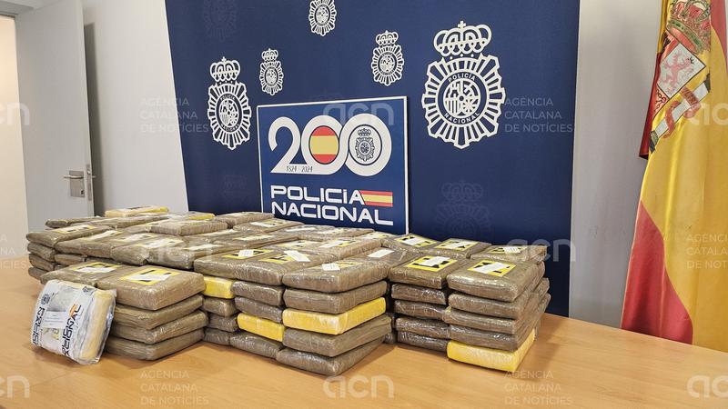 Detenen a Badalona un home que transportava amagats en un vehicle 168 paquets de cocaïna