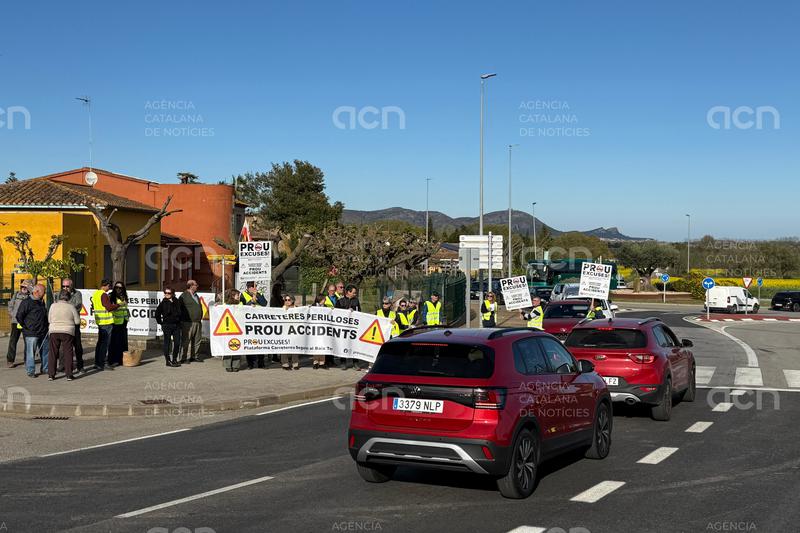 La plataforma que reclama millorar les carreteres del Baix Ter demana que els pressupostos incloguin totes les vies 