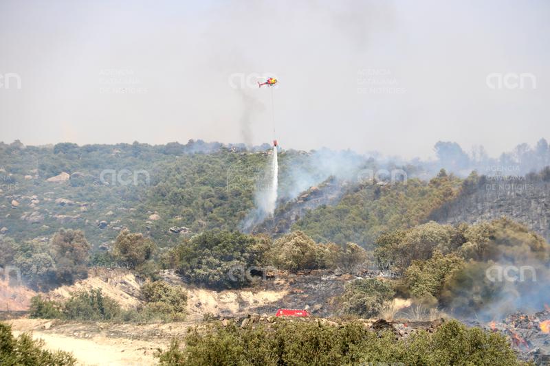 Controlat l'incendi agrícola i forestal de Sanaüja, a la Segarra