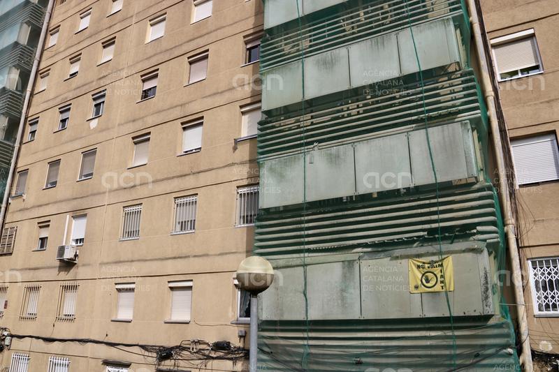 L'Ajuntament de Badia adjudica la retirada de l'amiant de 102 blocs de la ciutat per uns 2 MEUR