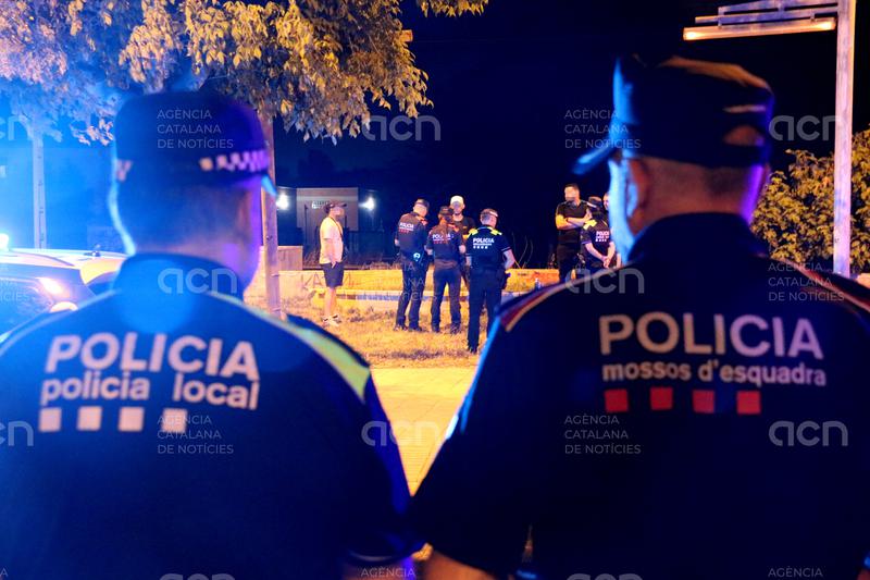 Detingut després d’intentar fer una barbacoa a la plaça Sant Jaume de Mollerussa i agredir un agent