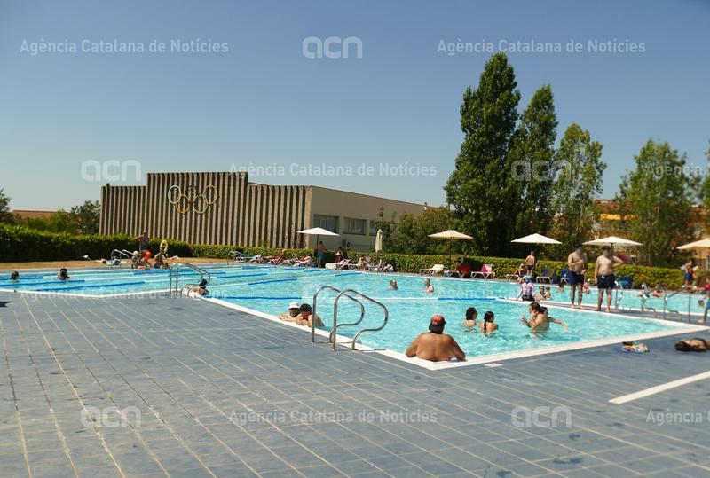 Prohibeixen sis mesos l'accés a la piscina de Figueres a nou menors que van saltar la tanca per banyar-s'hi fora d'hores