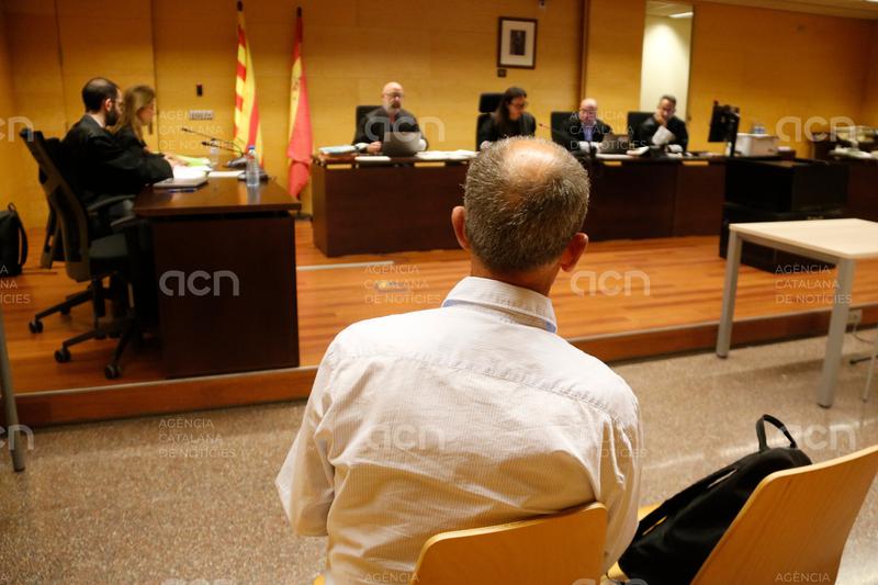 Jutgen un acusat que s'enfronta a 16 anys de presó per agredir sexualment la neboda a la Cerdanya