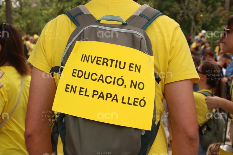 Sindicats denuncien represàlies contra professors d'instituts públics de l'Hospitalet per haver-se adherit a les vagues 