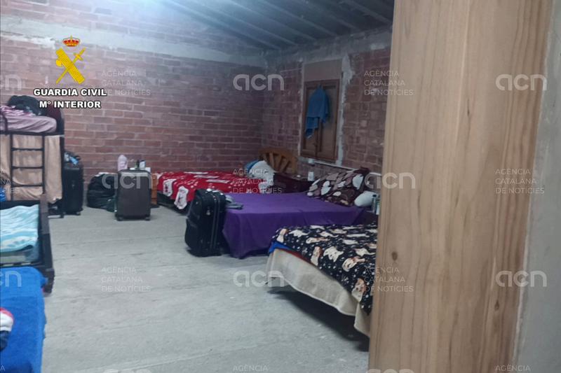 Investiguen dos homes per tracte degradant, condicions abusives i oferir un habitatge insalubre a temporers a la Franja
