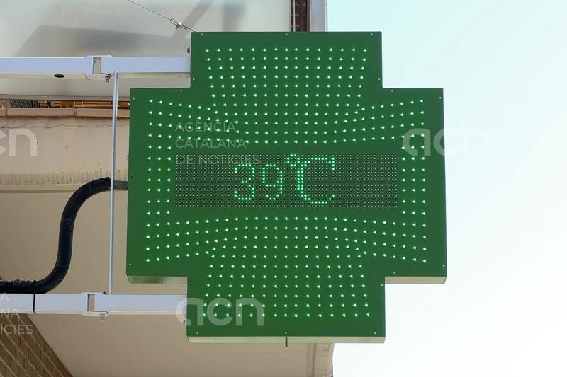 Comença la tercera onada de calor de l'estiu i Protecció Civil alerta que s'allargarà almenys fins dimecres