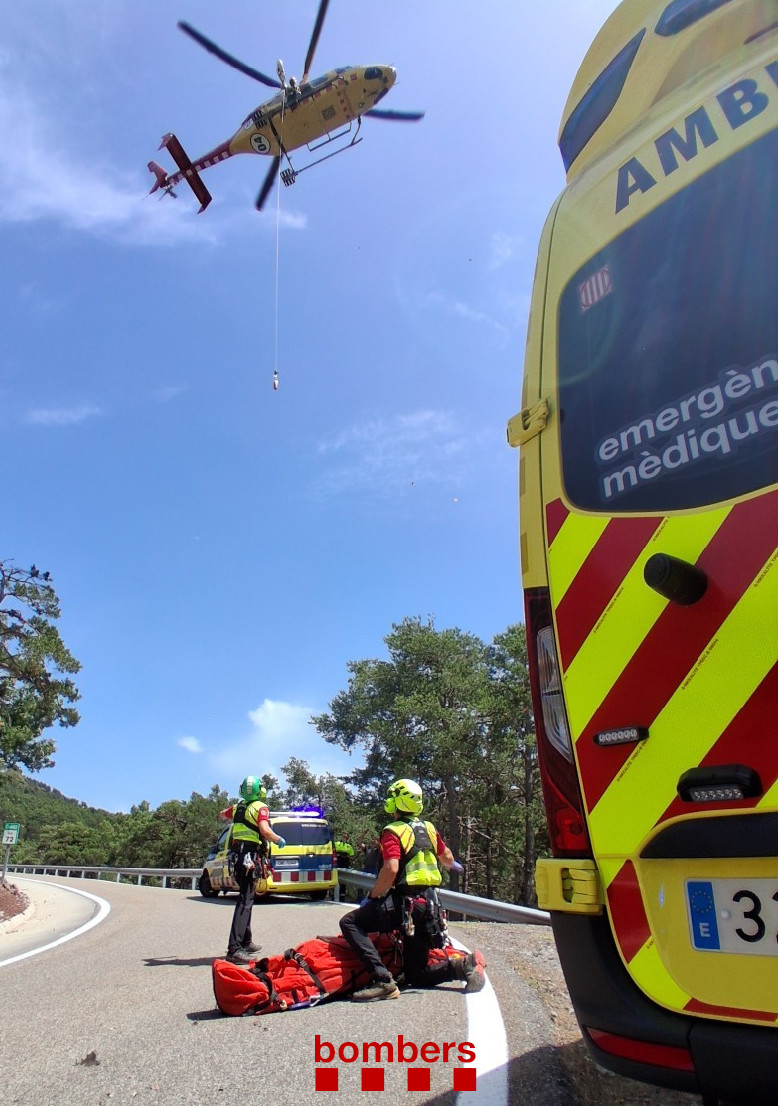 Un motorista resulta ferit greu en precipitar-se per un barranc prop de Josa i Tuixén