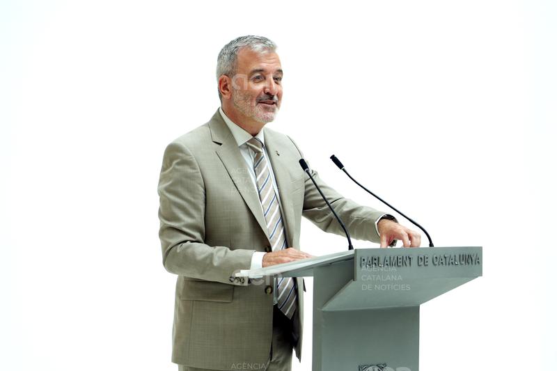 Collboni reclama "incentivar" la inversió privada en habitatge i avança que durà la modificació del 30% al seu programa