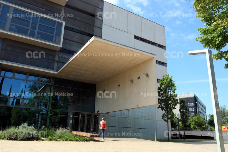 Els jutjats gironins reben cada dia quatre sol·licituds de particulars ofegats pels deutes que es declaren insolvents