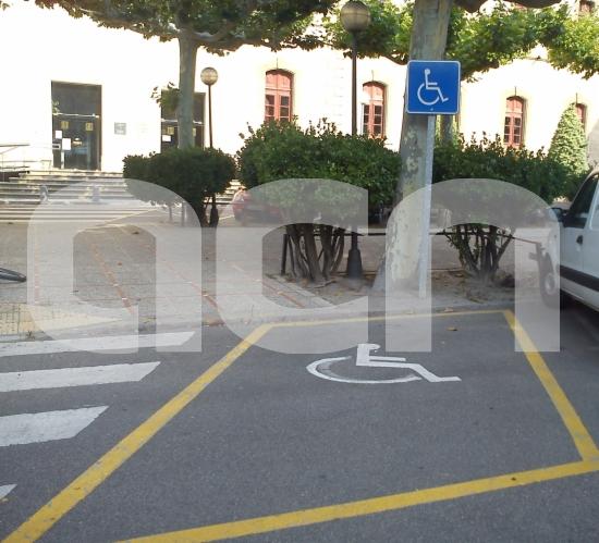 L’Ajuntament de Barcelona anul·la una multa d’una persona amb mobilitat reduïda aplicant el dret a l’error
