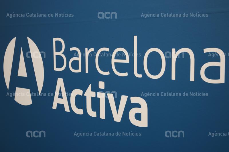 El programa d'orientació laboral, formació i suport psicològic de Barcelona Activa va atendre 152 persones trans el 2025