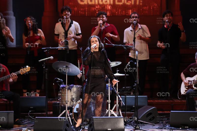 Andrea Motis i Barcelona Gospel Messengers reviuen l'essència d'Amy Winehouse al Palau de la Música