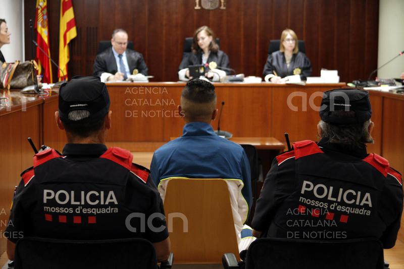 Condemnat a 5 anys i mig de presó per raptar i intentar violar una noia dins una furgoneta a Lleida