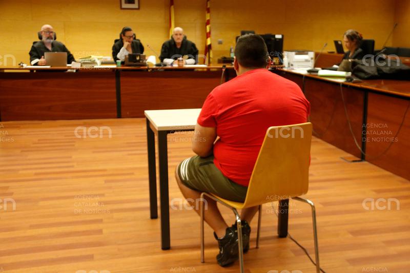 L'Audiència de Girona condemna a 4 anys i 7 mesos de presó un acusat de captar menors per obtenir pornografia infantil
