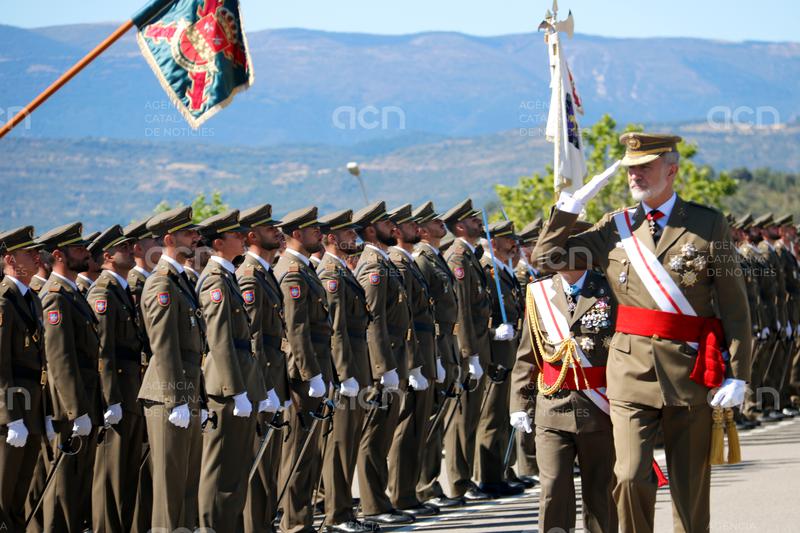 Felip VI presideix a Talarn l'entrega de despatxos a 563 nous sergents de l'Exèrcit de Terra