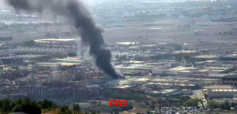 Controlat l'incendi a l'empresa de gestió de residus a Sant Boi de Llobregat