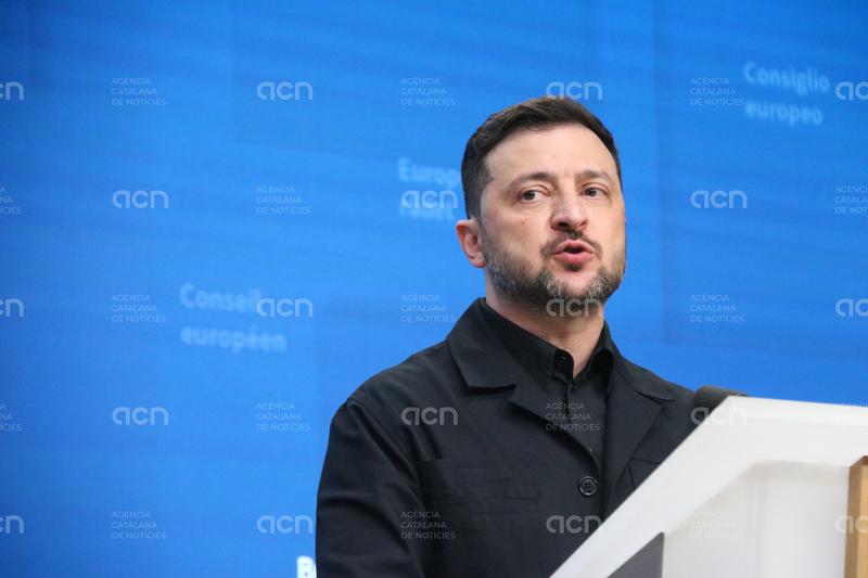 Zelenski demana als EUA i Europa que prenguin "decisions fermes" per donar suport d'Ucraïna durant la cimera d'Ankara