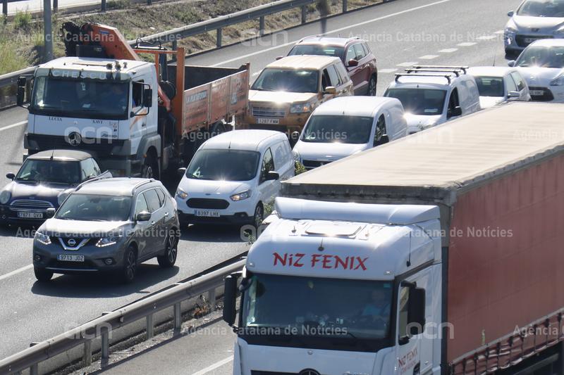 Transports finalitza les obres per reduir el soroll en trams de l'A-2, l'AP-7, la B-23 i la B-30 a Barcelona