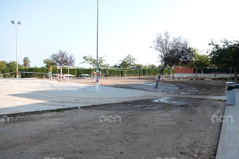 La Ràpita reforça la protecció contra les inundacions a l'escola Horta Vella amb un nou mur de formigó