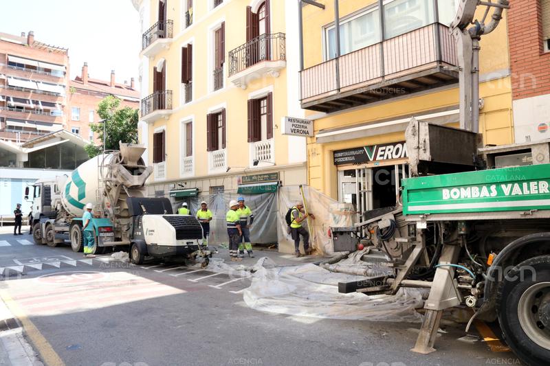 L'esvoranc del Putxet provocat per les obres de l'L9 obliga els veïns de 93 pisos a passar la nit fora de casa