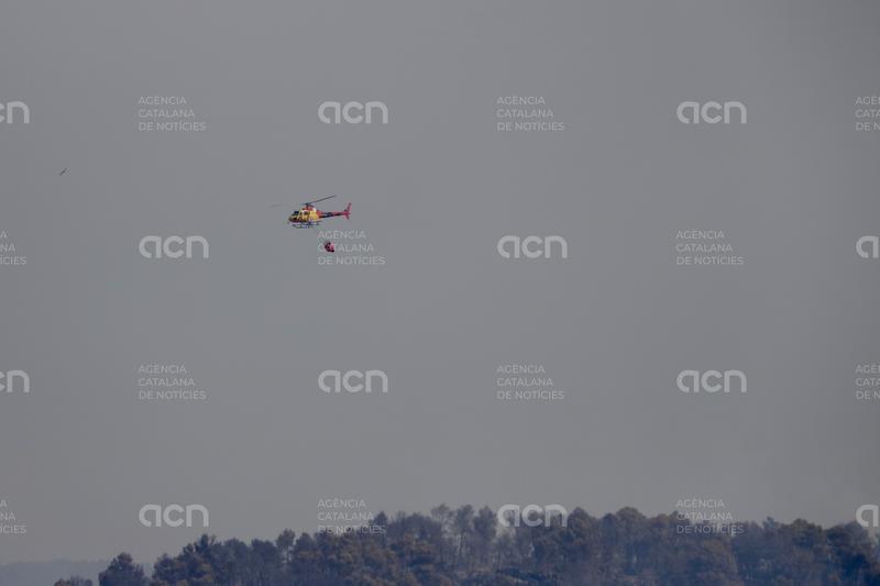 L'incendi de Sentmenat continua actiu i els Bombers no han pogut tancar tot el perímetre durant la nit